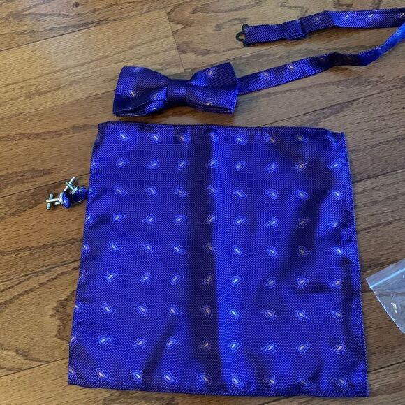 Men’s sapphire blue adjustable bow tie, pocket kerchief and cufflinks - Picture 1 of 8
